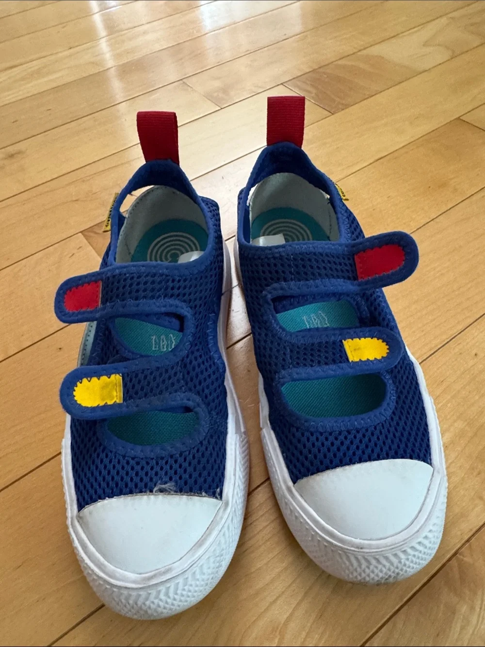 Kids converse comfort cushion shoes in size youth 1 (EUR 32)